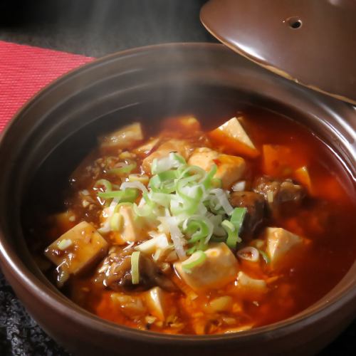 陳麻婆豆腐(とろとろ牛肉煮込み入り)/牛肉オイスター炒め