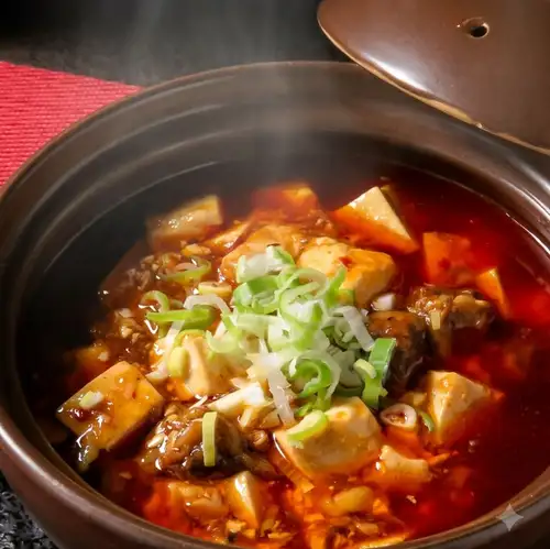 陳麻婆豆腐(とろとろ牛肉煮込み入り)