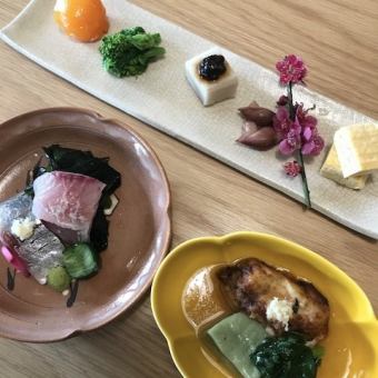Japanese Kaiseki course ◆ 8 dishes using carefully selected ingredients ◆ Shino ◆ 7,500 yen