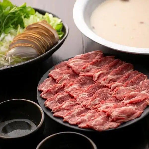 【北新地店限定◆】≪身体喜ぶ≫プレミアムラムジンギスカンと白湯薬膳ラム鍋のコース 1人前6,200円(税込)