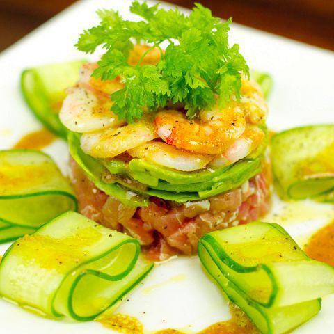 マグロとアボカドのオリエンタルタル　《Tuna & avocado oriental tartar》