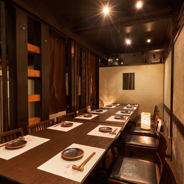 The spacious private room is perfect for drinking parties, banquets, girls-only gatherings, birthdays, anniversaries ♪ We also have a large number of complete private rooms! Since it is a space with complete private rooms, you can have a good time without worrying about the surroundings ♪ Japanese modern Our calm interior is our pride ◎ It is a good location 1 minute walk from Asabu station ♪ Full of great benefits and coupons!