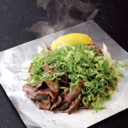 【セルフ鉄板焼】九条ねぎと塩牛たん焼き/九条ねぎと牛ハラミ焼き　各