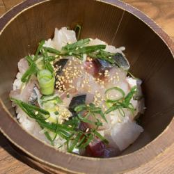 おひつでバラちらし