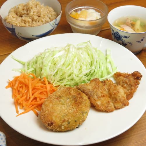 [Uses local ingredients!] Komatsuna croquette 100 yen (tax included) per piece