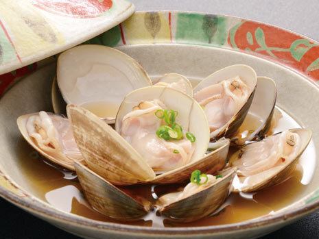 Steamed clams in sake