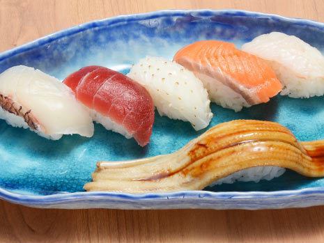 6 pieces of nigiri