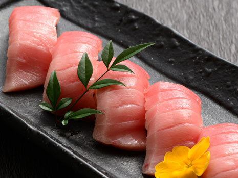 Medium Fatty Tuna Nigiri (1 piece)