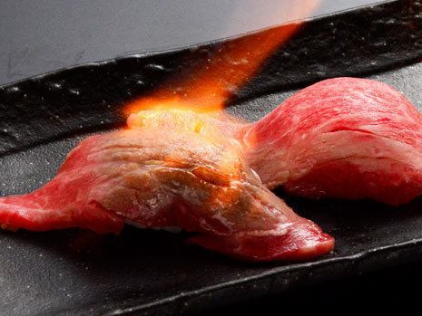 Seared Niigata Wagyu Beef Sushi (1 piece)