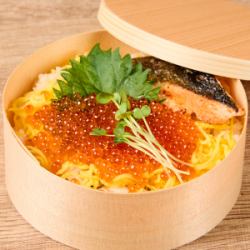 鮭といくらの親子わっぱ