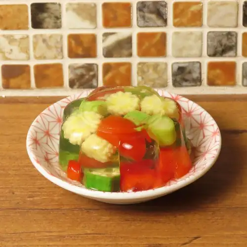 季節野菜のゼリー寄せ
