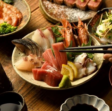 「一品東光ににおちゃん」特色菜:5種鮮魚和名古屋交趾雞等8道菜,2小時無限暢飲,5500日元