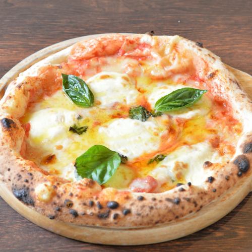 A total of 17 types! A wide variety of pizzas that are popular with regular customers