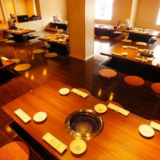 The tatami room on the 2nd floor can hold a banquet for up to 50 people!!