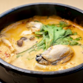 [期間限定]“牡蠣奶油Sundubu Jjigae”＆“咖哩Sundubu Jjigae”