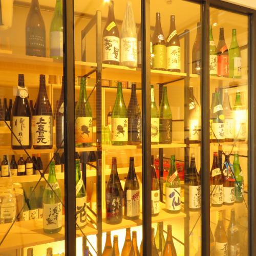 A sake cellar that you can see and choose!