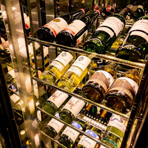 豊富な種類のワインとお酒☆