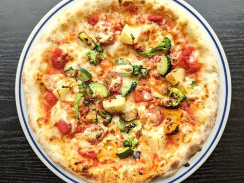 Vegetable pizza with colorful vegetables