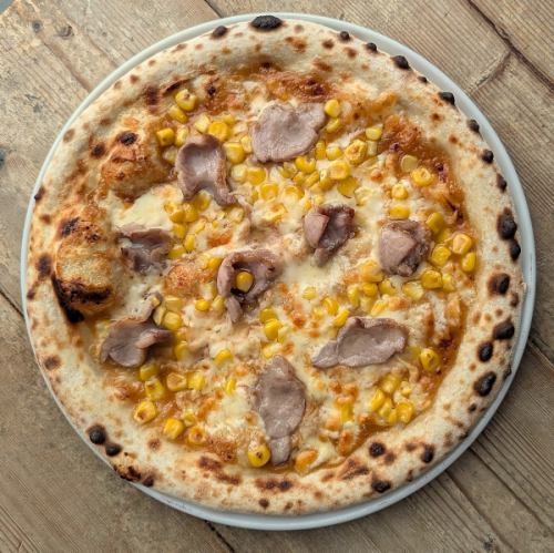 ローストポークとコーンの味噌バターピッツァ