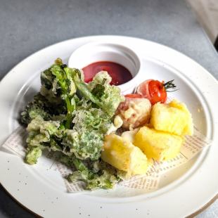 モッツァレラチーズと季節野菜のフリット