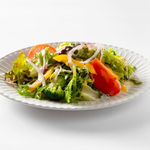 彩り野菜のミックスサラダ　ハニーマスタードドレッシング
