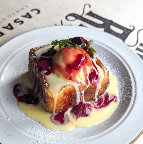 ふわとろフレンチトースト　4種のベリー