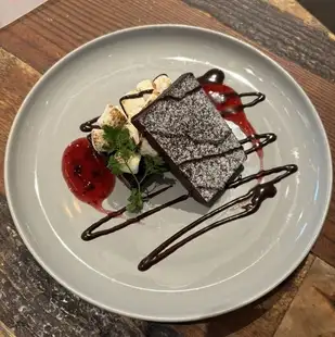 S'mores-style chocolate cake