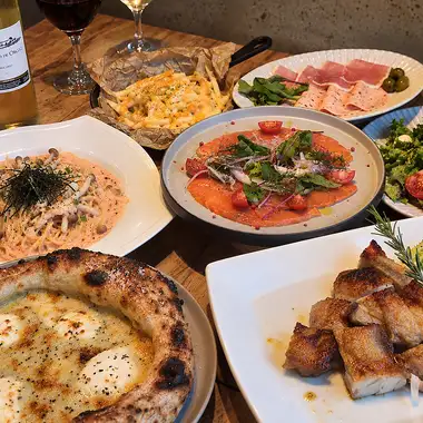 【忘年会コース受付中11/1～開始】ふわふわPizzaとパスタ・チキンまで楽しめるカジュアルコース