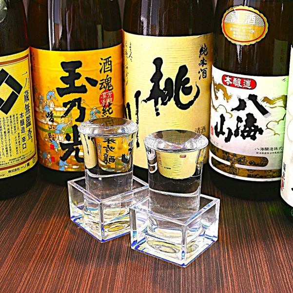 【適合招待客人、聚餐】我們準備了與美味烤肉完美搭配的日本酒等多種優質酒類，請隨意品嚐！
