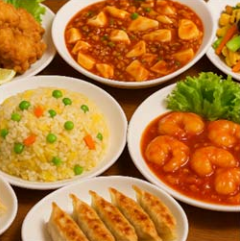 メニューは合計120種類以上！揚げ物、炒め物、蒸し物と絶品中華をお楽しみください！