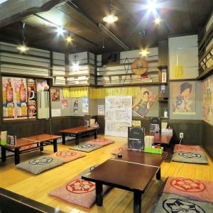 Private room space separated by roll curtains.It is a tatami room where you can spend a relaxing time.Private rooms can accommodate up to 20 people, so groups are welcome!