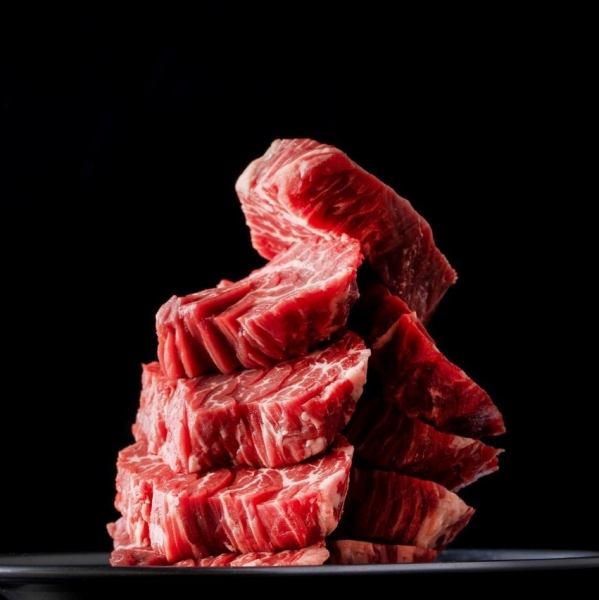 ハラミ好きによるハラミ好きのための一品「初代名物ハラミタワー」！贅沢に重ねたボリューム満点のタワー