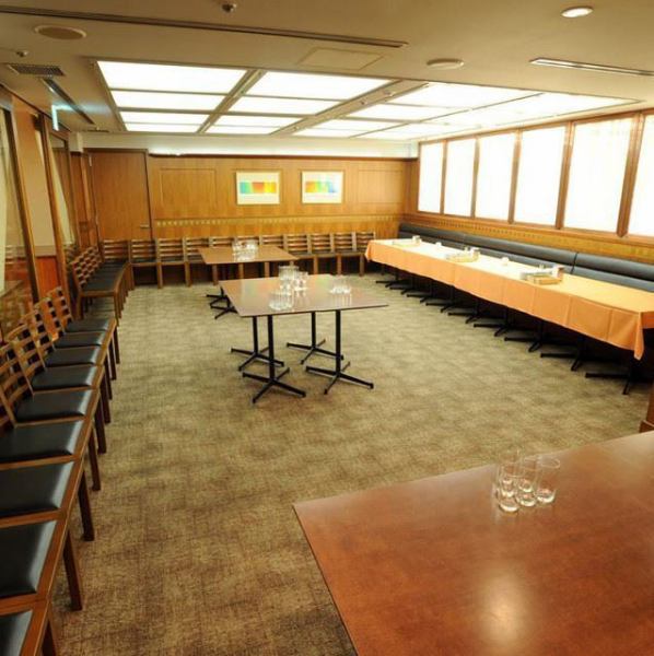 20～40名様利用可能！少人数からご利用いただけますので、プライベートや会社のチームでの飲み会、懇親会などに最適。