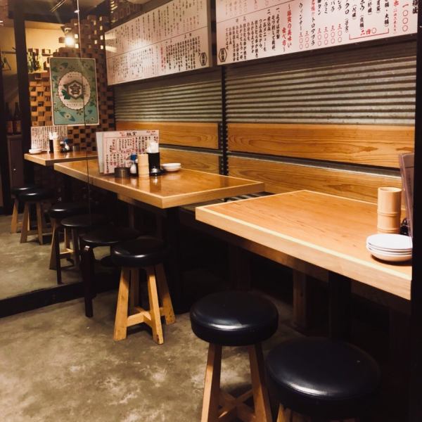 We also have table seats in the back of the shop ★ The sake of sake will slide on the walls !! Please enjoy your meal in a relaxed and relaxing space that lights down a bit.Combine and launch, drinking party in girls' party and friends etc ♪ Come to the feast for up to 15 people!