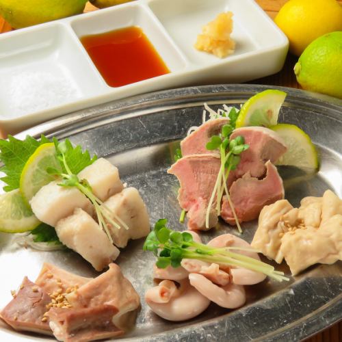 Assortment of five types of cold offal sashimi