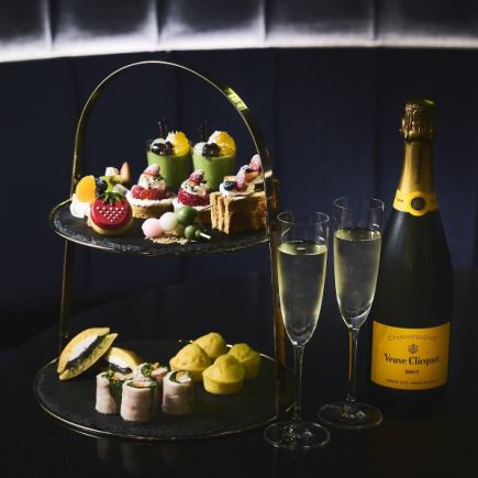 和心（わごころ）ストロベリーアフタヌーンティー ＋ ヴーヴ・クリコ シャンパングラス