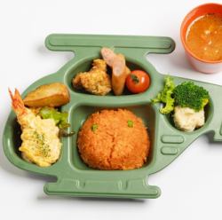 A children's buffet filled with classic dishes