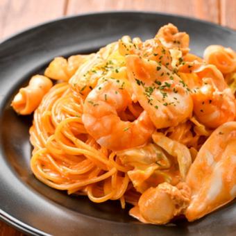Seafood cream pasta