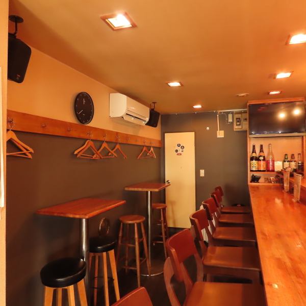 店内は木目調で統一した温かみある作り♪立川駅からアクセス良好な立地も魅力◎手作り感のあるアットホームな雰囲気の中で食事を楽しめます♪お客様の快適さを大切にし、居心地の良さを追求したサービスでリピーター多数!外観も落ち着きがあり、街中でもひときわ存在感を放っています☆食事と空間の調和をお愉しみ下さい!
