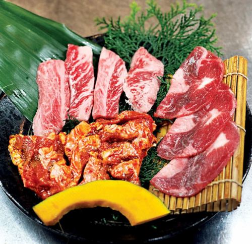 一系列受欢迎的日式烤肉（yakiniku）菜肴！