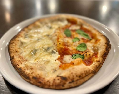 メタメタ（マルゲリータ&クワトロフォルマッジ）