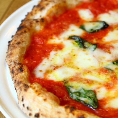 お肉やピッツァなど本格イタリアンメニューを多数ご用意