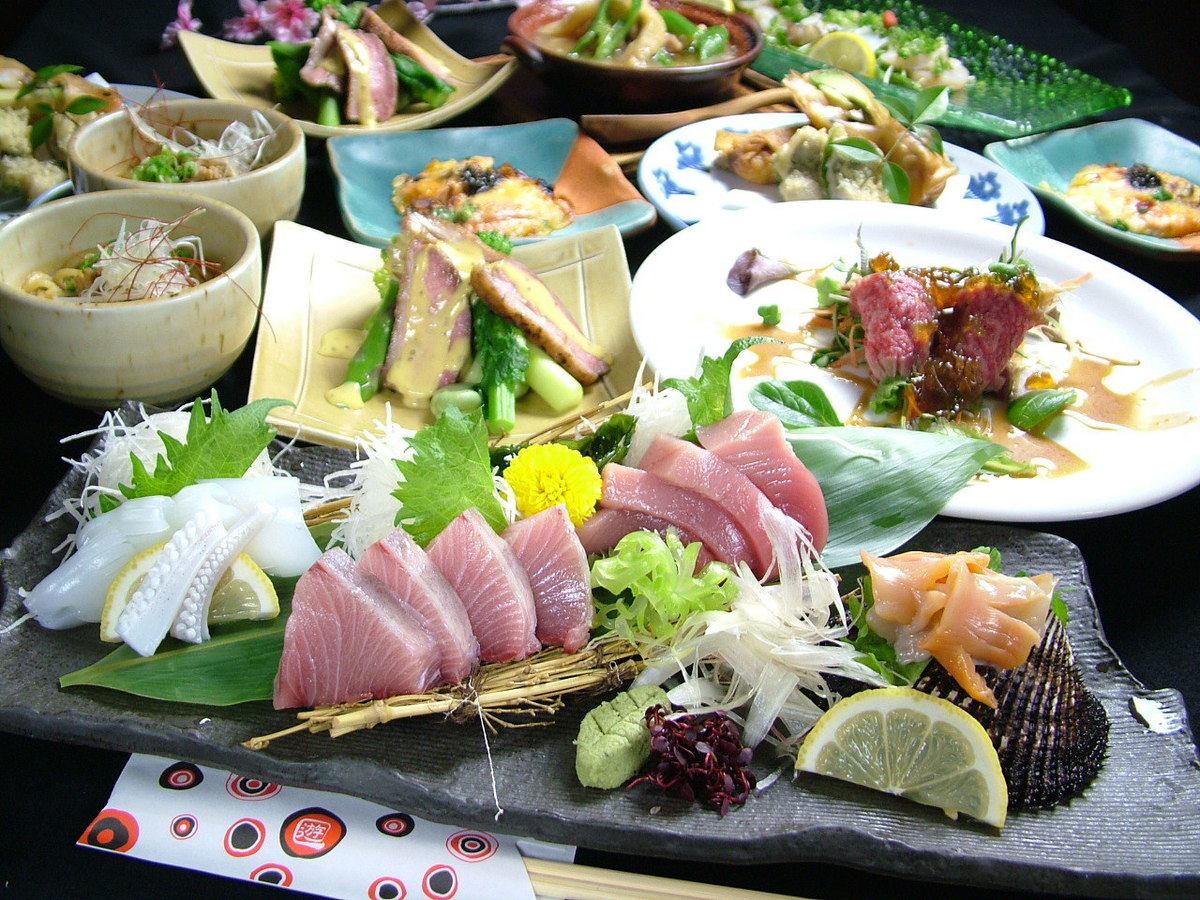 7000日元的日式怀石套餐，是融入时令食材的套餐！