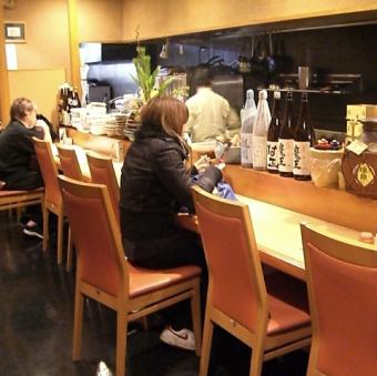 目の前で料理が作られていくライブ席