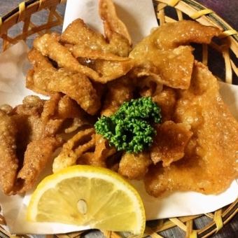 ねぎまカツ、ササミフライ、鳥皮せんべい、やげんなんこつ（焼・唐揚）、なんこつ唐揚、砂肝炒め