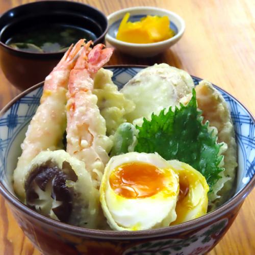 【極上天丼】数種類の人気な天ぷらが丼に♪