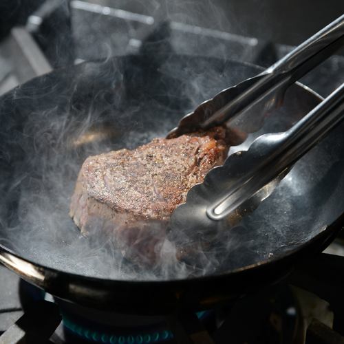 Use Gunma's finest Japanese beef `` Akagi Beef ''!
