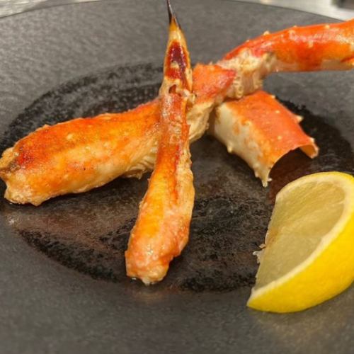【皇家套餐限2人、4人】8道菜，包括炒龙虾、60克菲力牛排等。