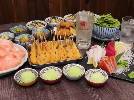 【당일 OK ★ 생맥주 포함】 전 100 종 90 분 음료 뷔페 ♪ 꼬치 커틀릿 도자기 도자기도 ♪ 전 8 품 비리켄 코스 3600 엔 (세금 포함)