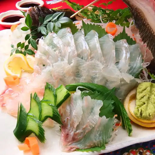 活魚の姿造りは鮮度抜群◎生簀のライブ感溢れる大衆酒場